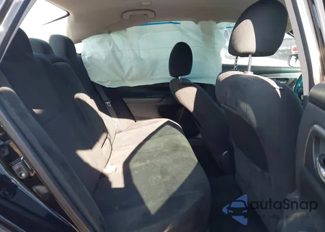 2015 Nissan Altima 2.5 S z USA, uszkodzony, nr VIN 1N4AL3APXFC582176